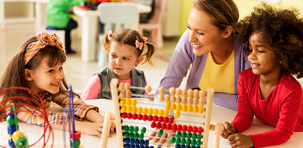 حضانة أطفال