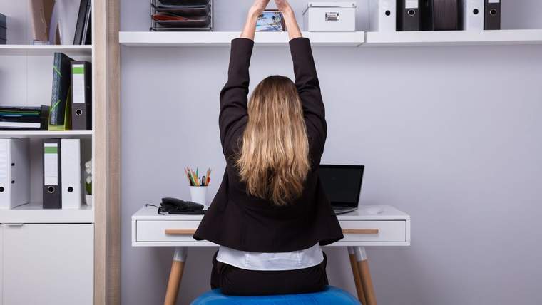 تمارين رياضية في المكتب