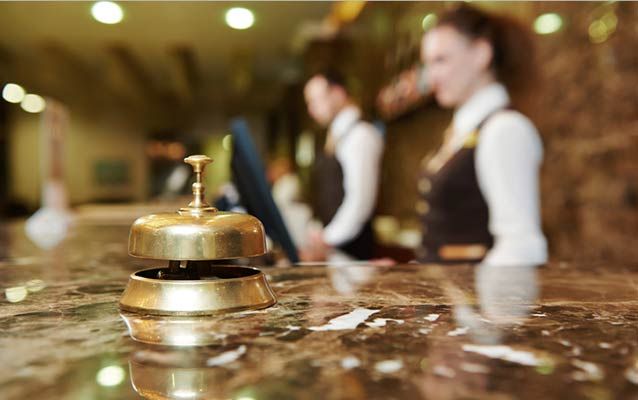 مكتب الاستقبال في الفندق