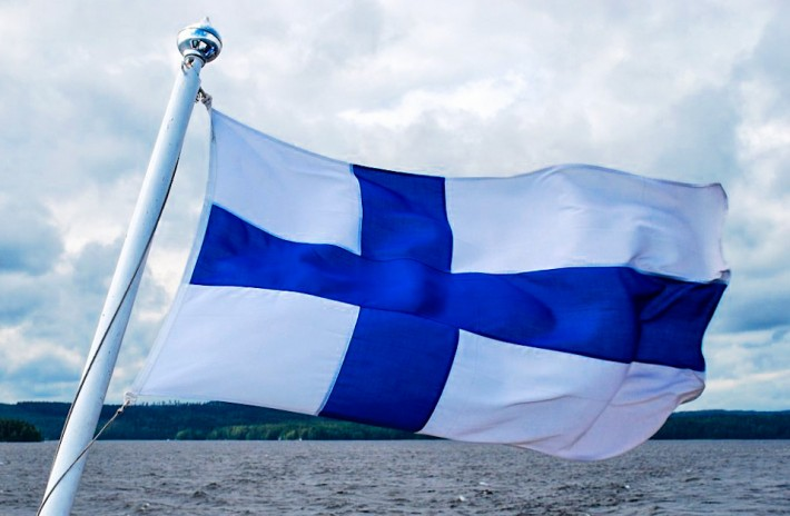 علم فنلندا